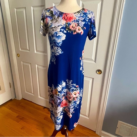 Bellamie Dresses & Skirts - Bellamie Blue Floral Dress